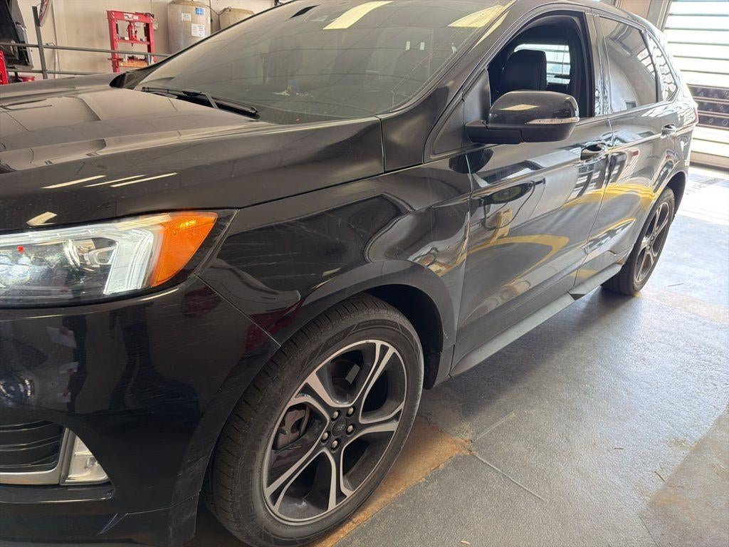 2023 Ford Edge ST