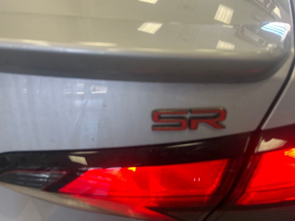 2023 Nissan Versa 1.6 SR