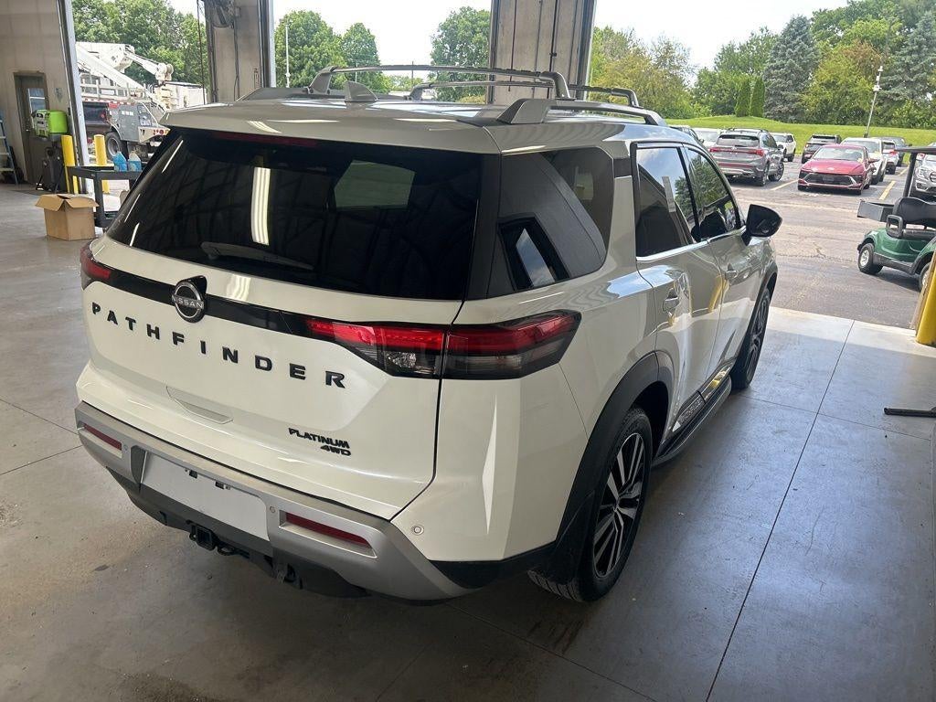 2024 Nissan Pathfinder Platinum