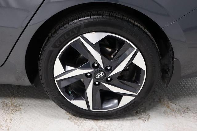 2022 Hyundai ELANTRA Limited