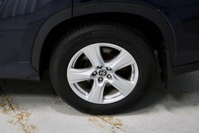 2020 Toyota Highlander LE