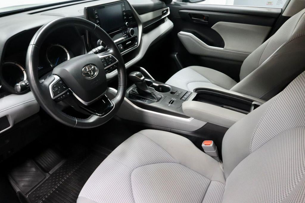 2020 Toyota Highlander LE