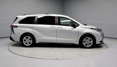 2022 Toyota Sienna XSE