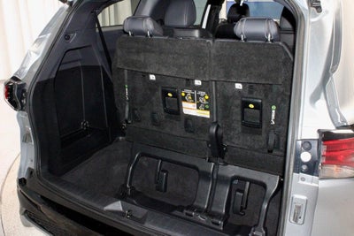 2022 Toyota Sienna XSE