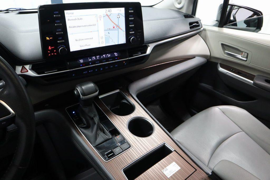 2022 Toyota Sienna XLE