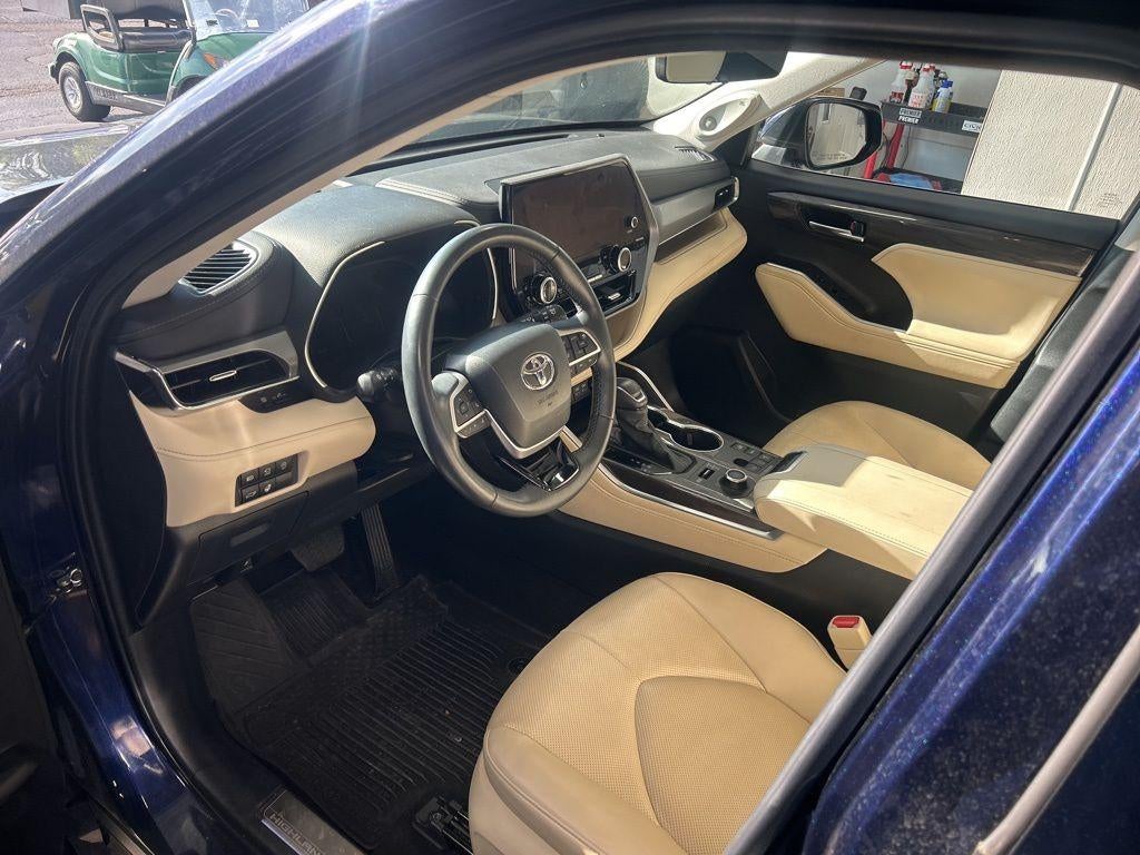 2024 Toyota Highlander Platinum