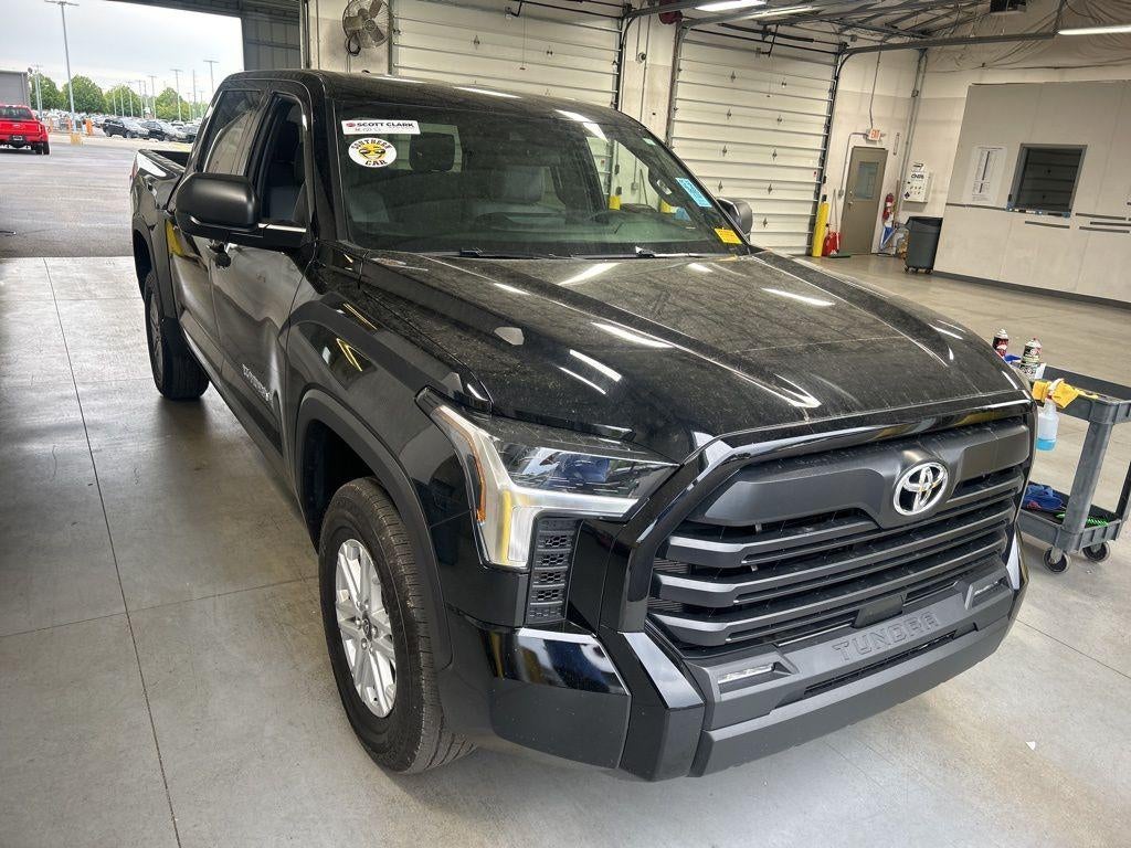 2025 Toyota Tundra 4WD SR5