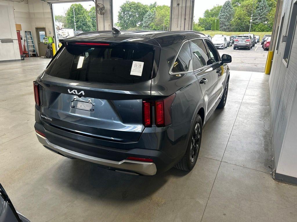 2024 Kia Sorento S