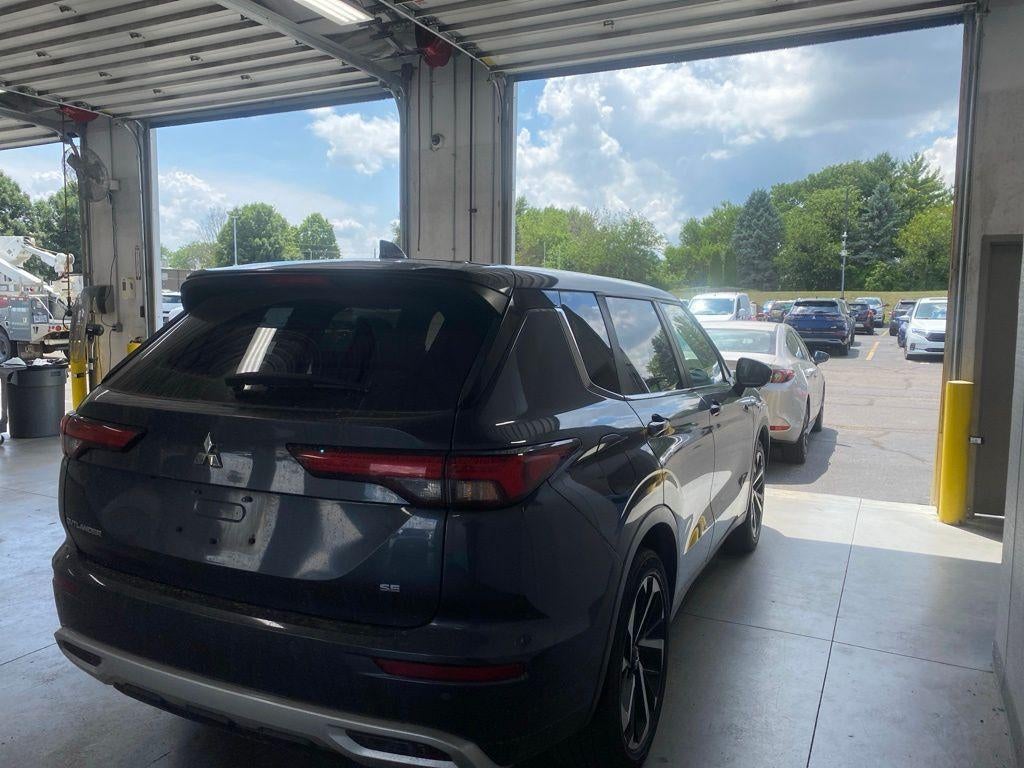 2024 Mitsubishi Outlander SE