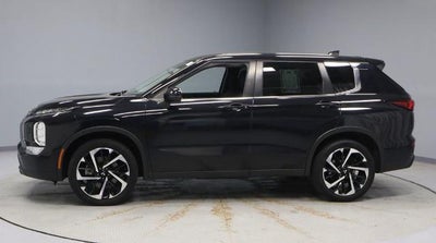 2022 Mitsubishi Outlander ES