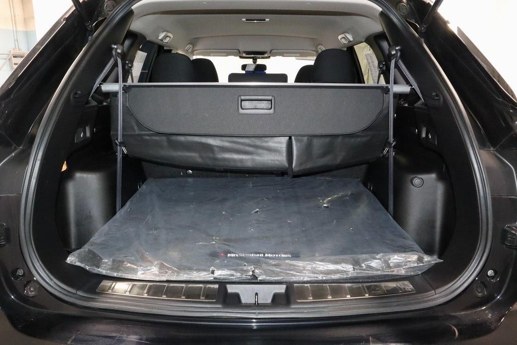 2024 Mitsubishi Outlander ES