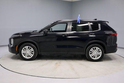 2024 Mitsubishi Outlander ES