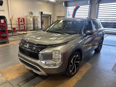 2022 Mitsubishi Outlander SE