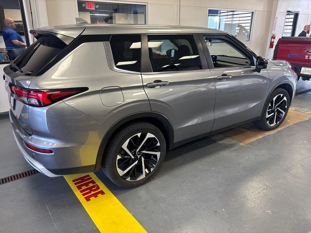 2022 Mitsubishi Outlander SE