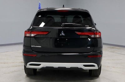 2023 Mitsubishi Outlander SE