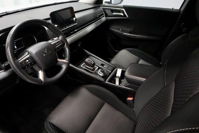 2024 Mitsubishi Outlander ES