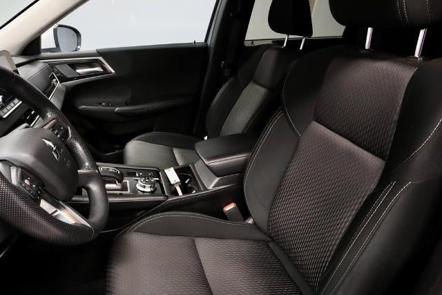 2024 Mitsubishi Outlander ES