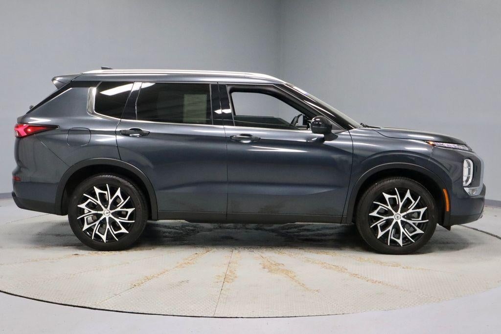 2024 Mitsubishi Outlander SE Black Edition
