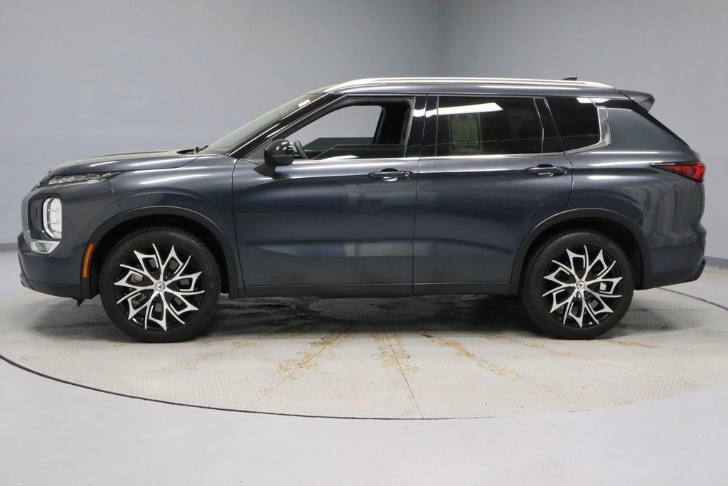 2024 Mitsubishi Outlander SE Black Edition