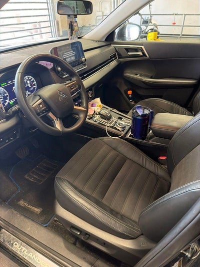 2023 Mitsubishi Outlander PHEV SE