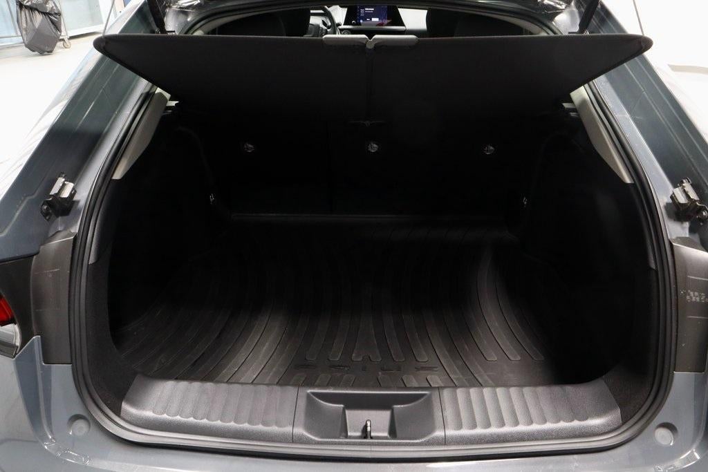 2023 Toyota Prius LE