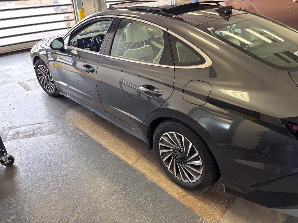 2025 Hyundai SONATA Hybrid Limited