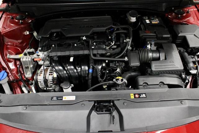 2024 Hyundai ELANTRA SE