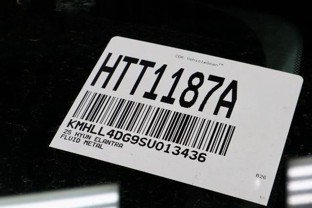 2025 Hyundai ELANTRA SE