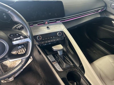 2022 Hyundai ELANTRA Limited