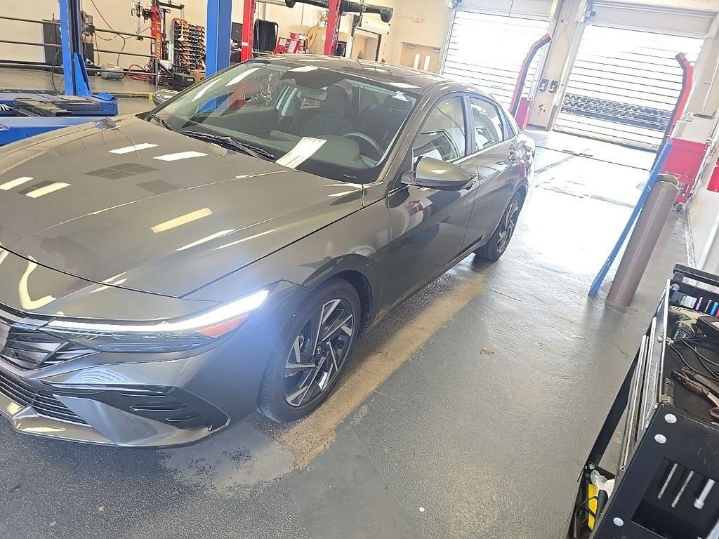 2025 Hyundai ELANTRA SEL Convenience