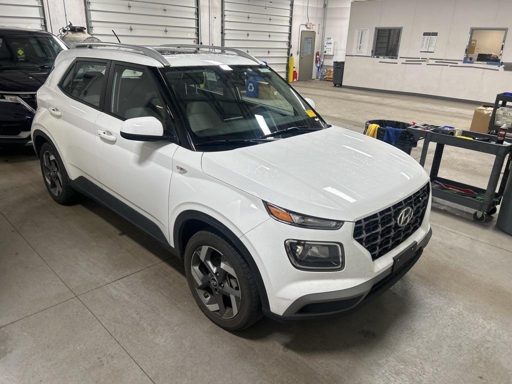 2025 Hyundai VENUE SEL
