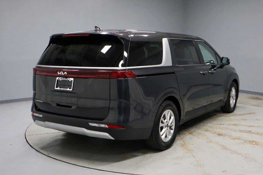 2024 Kia Carnival LX Seat Package
