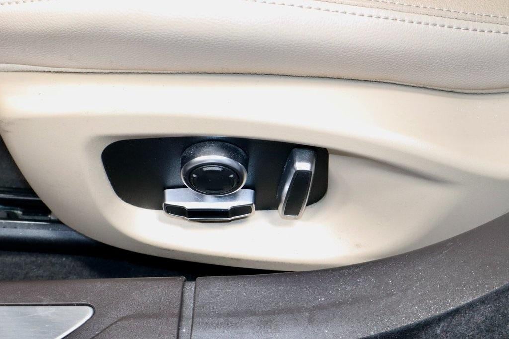 2020 Jaguar XF 30t Prestige