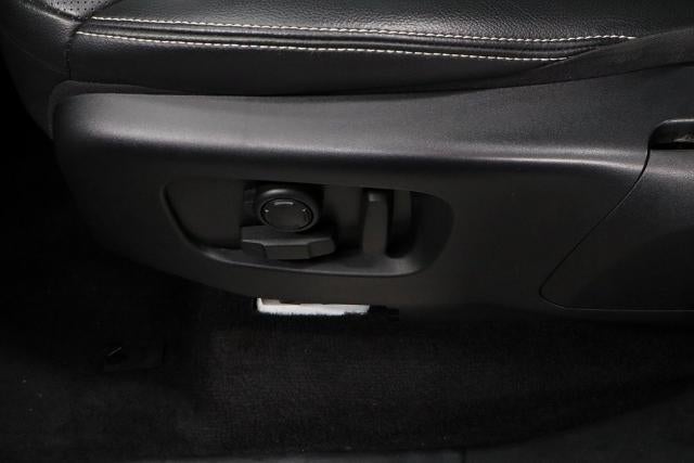 2024 Land Rover Discovery S