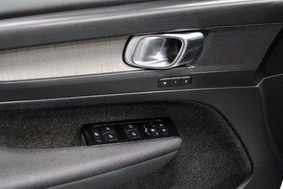 2022 Volvo XC40 T5 Inscription