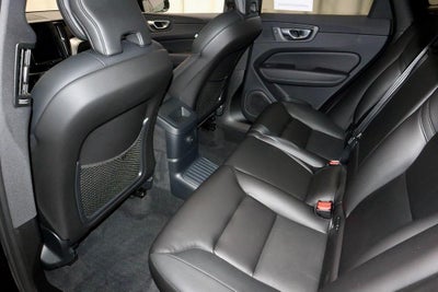 2024 Volvo XC60 Recharge Plug-In Hybrid T8 Plus Dark Theme