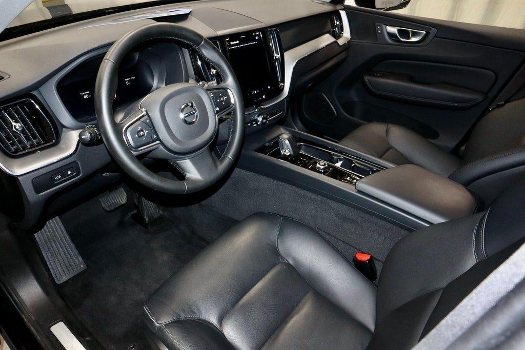 2024 Volvo XC60 Recharge Plug-In Hybrid T8 Plus Dark Theme