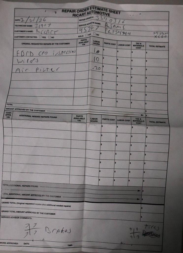 2024 Volvo XC60 Recharge Plug-In Hybrid T8 Plus Dark Theme